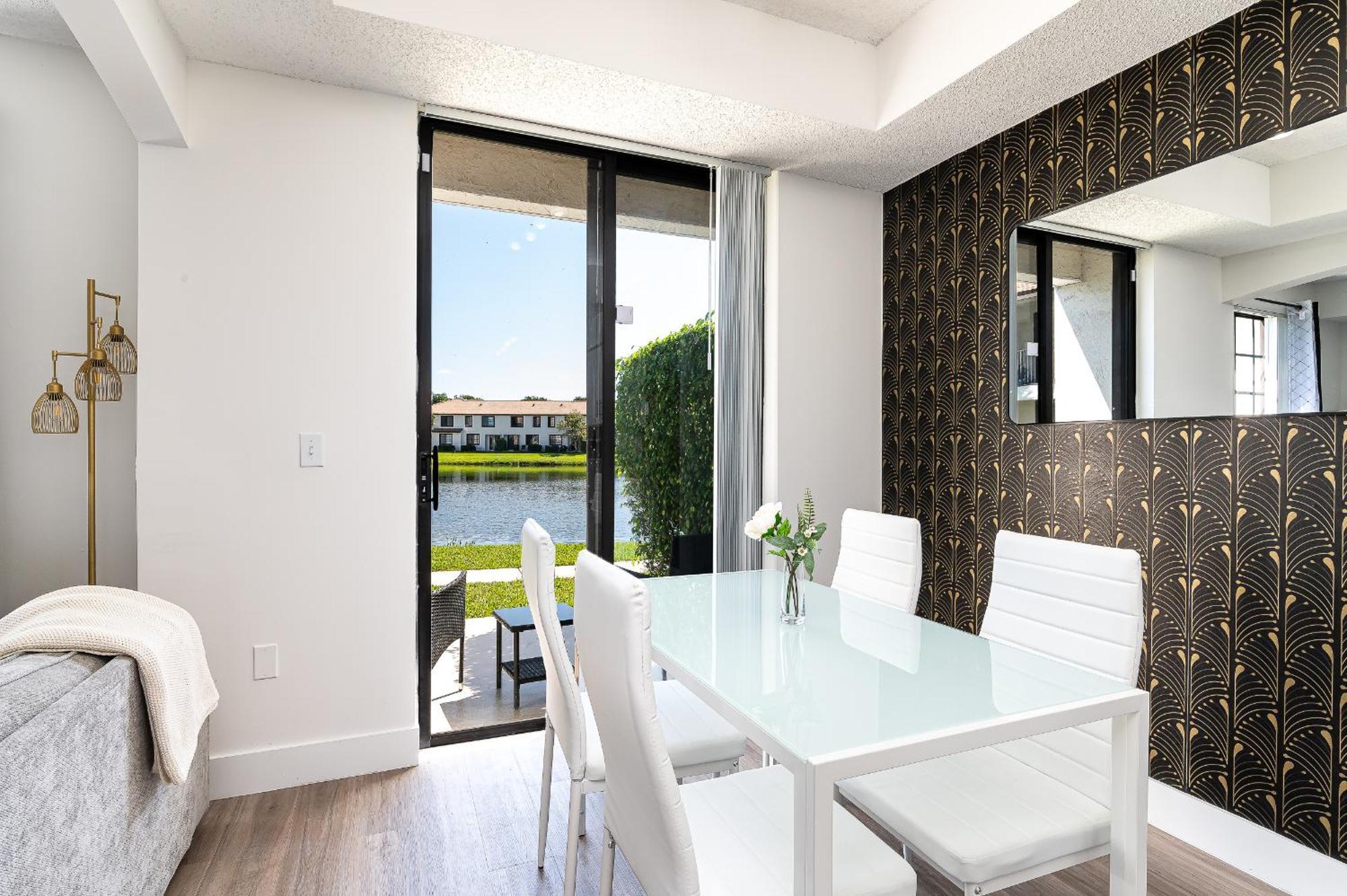 Newly Renovated Townhome With King Bed เดลเรย์บีช ภายนอก รูปภาพ