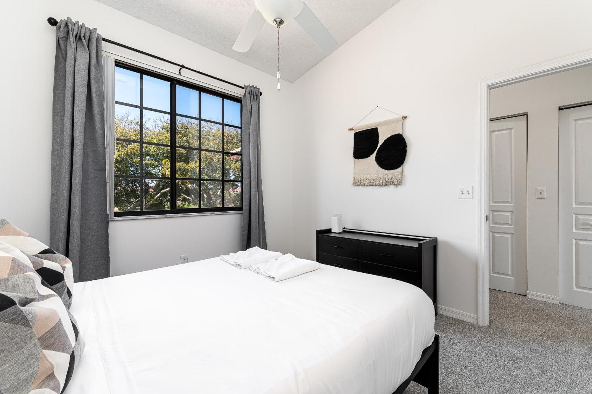 Newly Renovated Townhome With King Bed เดลเรย์บีช ภายนอก รูปภาพ
